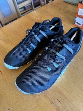 NEW Merrell Trail Glove 6, Black, Size 9.5 US Women,
